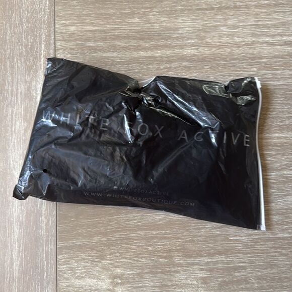 White fox active Work It Out Crop Charcoal S grey NWT in packaging - Picture 6 of 9